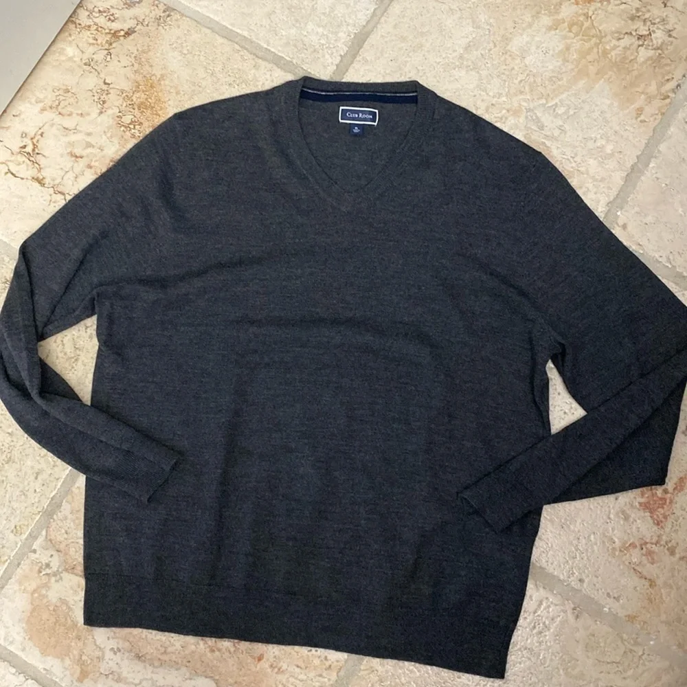 Club Room Mens Merino Wool Sweater V Neckline Long Sleeve Grey Preppy office XL